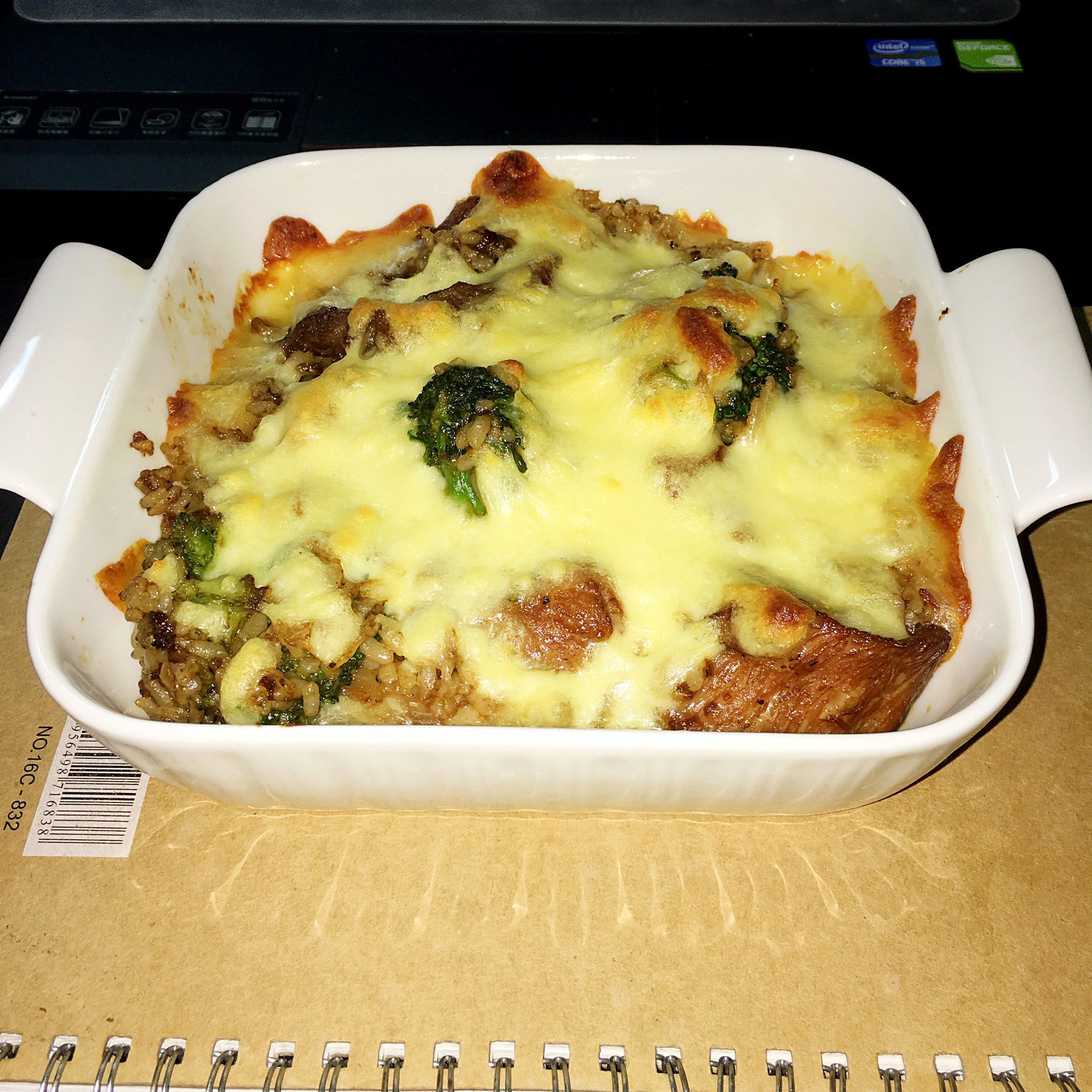 黑椒牛柳粒焗饭
