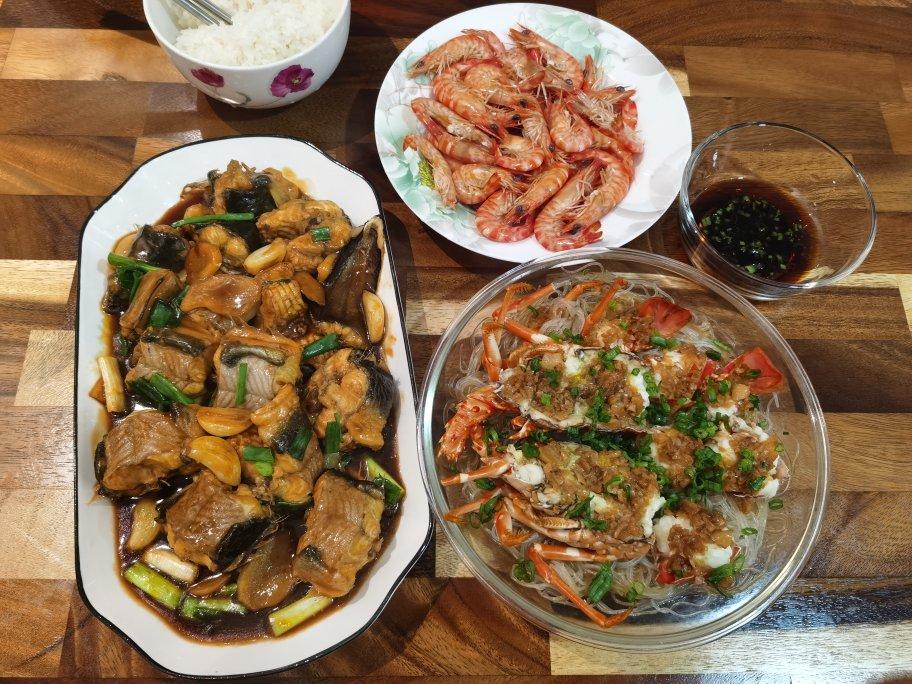 蒜蓉粉丝蒸龙虾