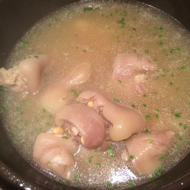 黄豆猪脚汤