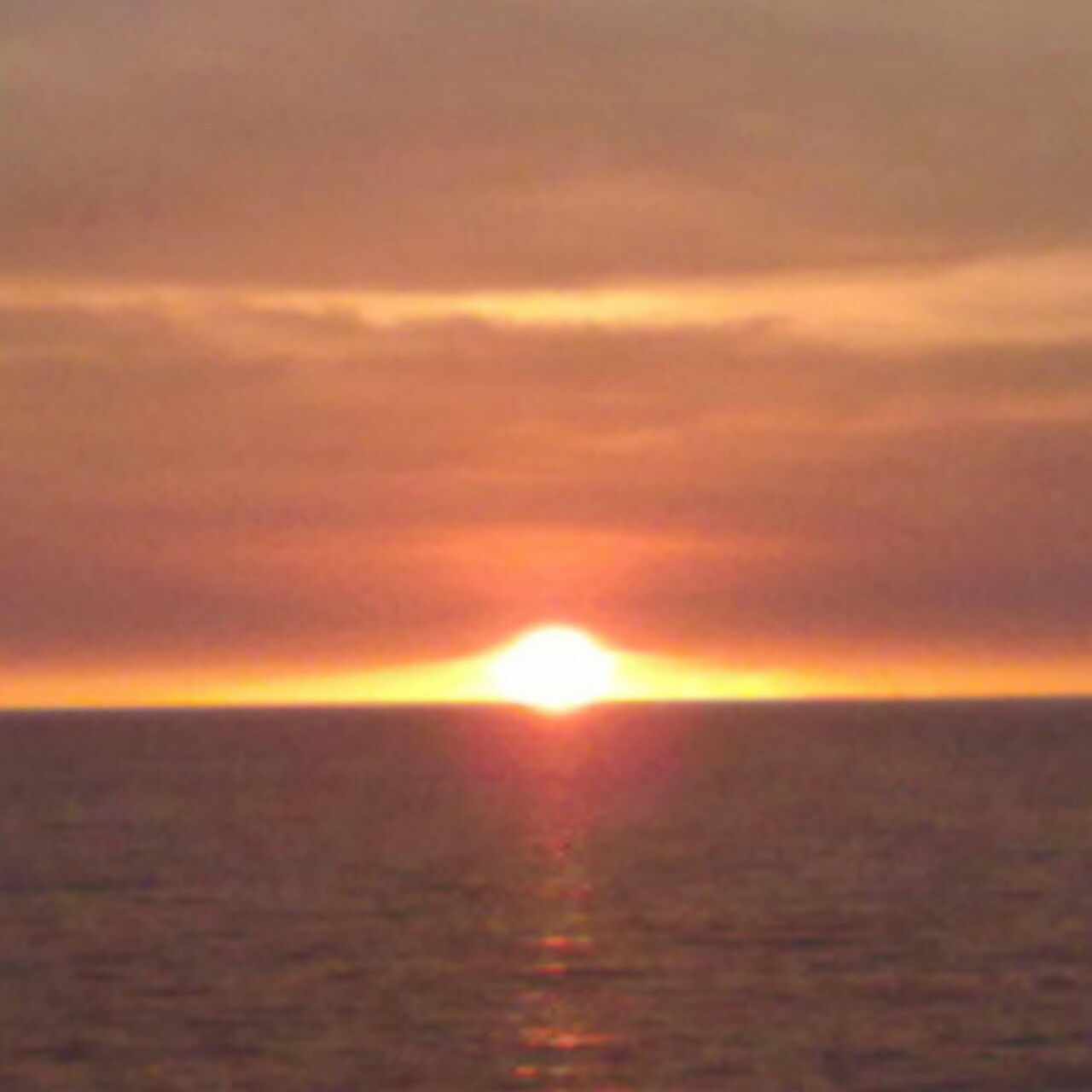 背影里的沉默_wv9c