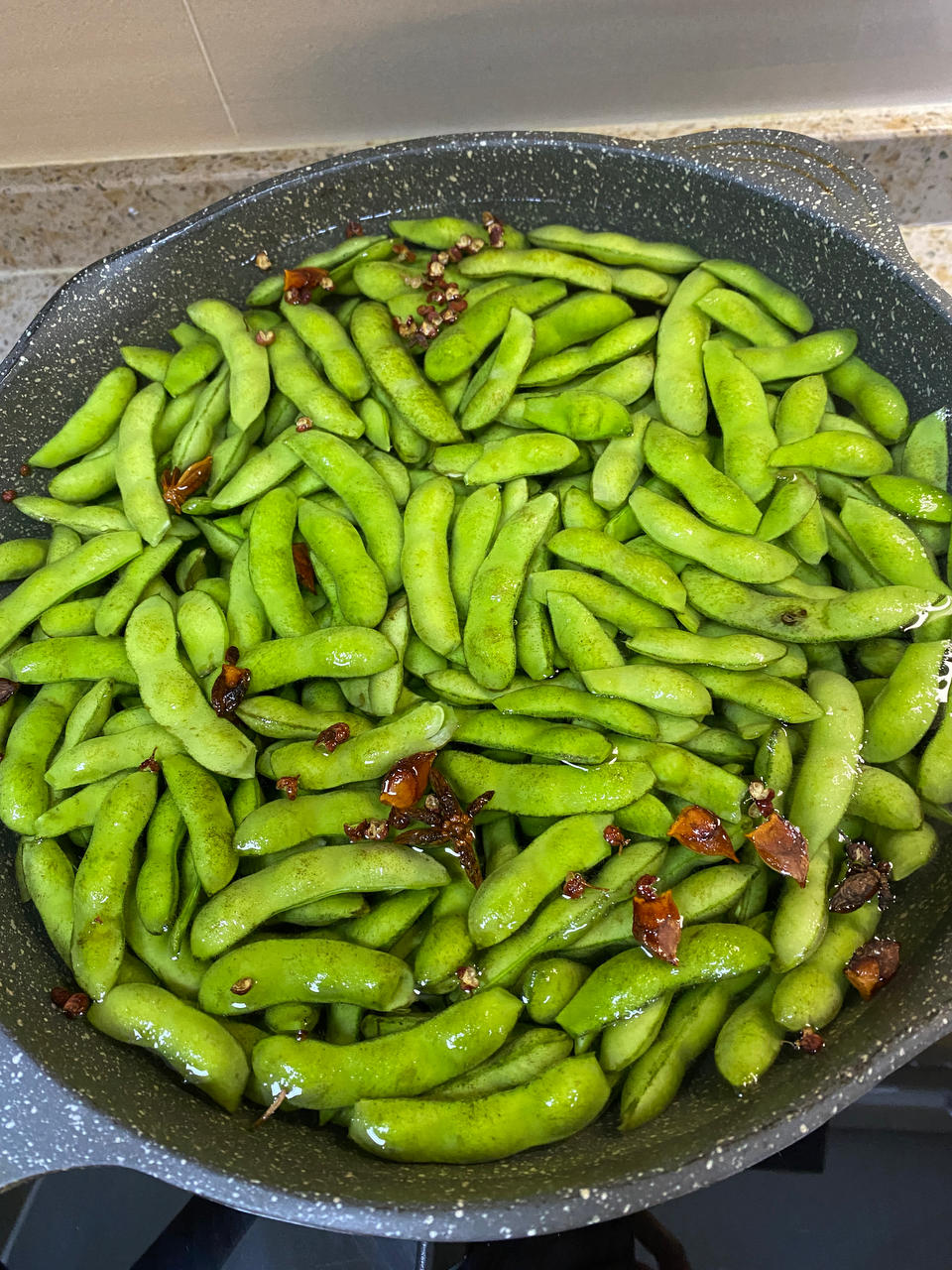 煮毛豆—不会变色版