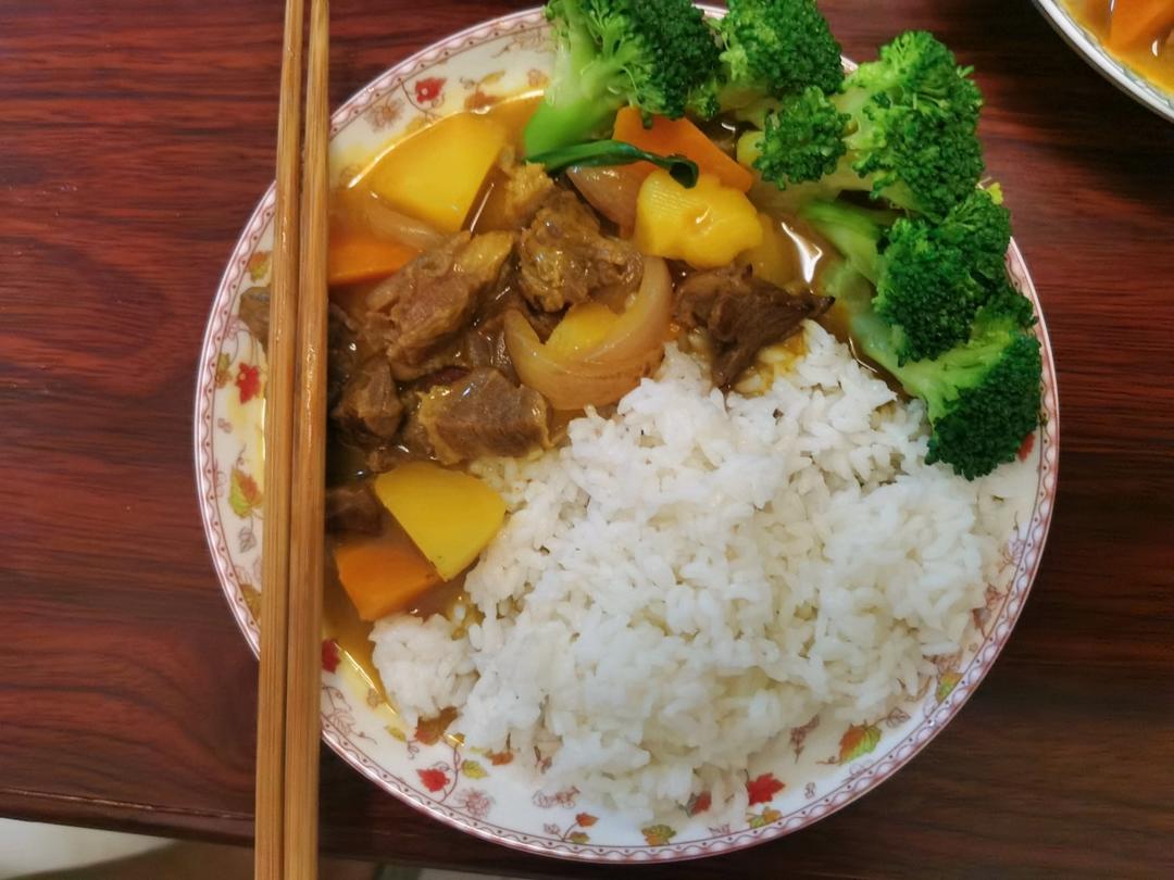 超简单快手的咖喱牛肉土豆