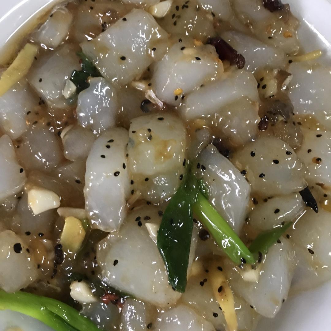 芃升做的风味小吃炒焖子