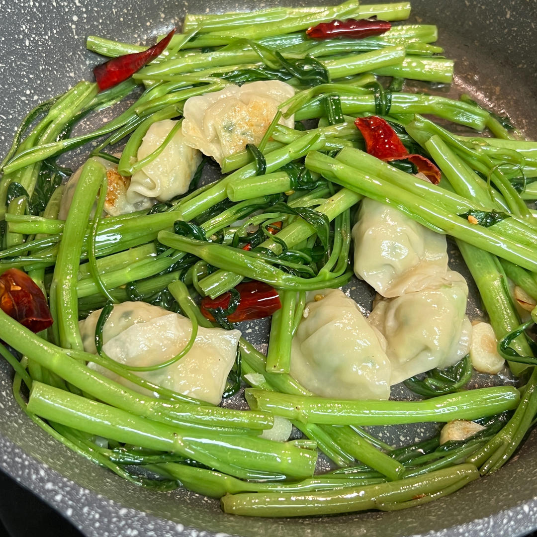 炝炒空心菜（不黑的秘密）