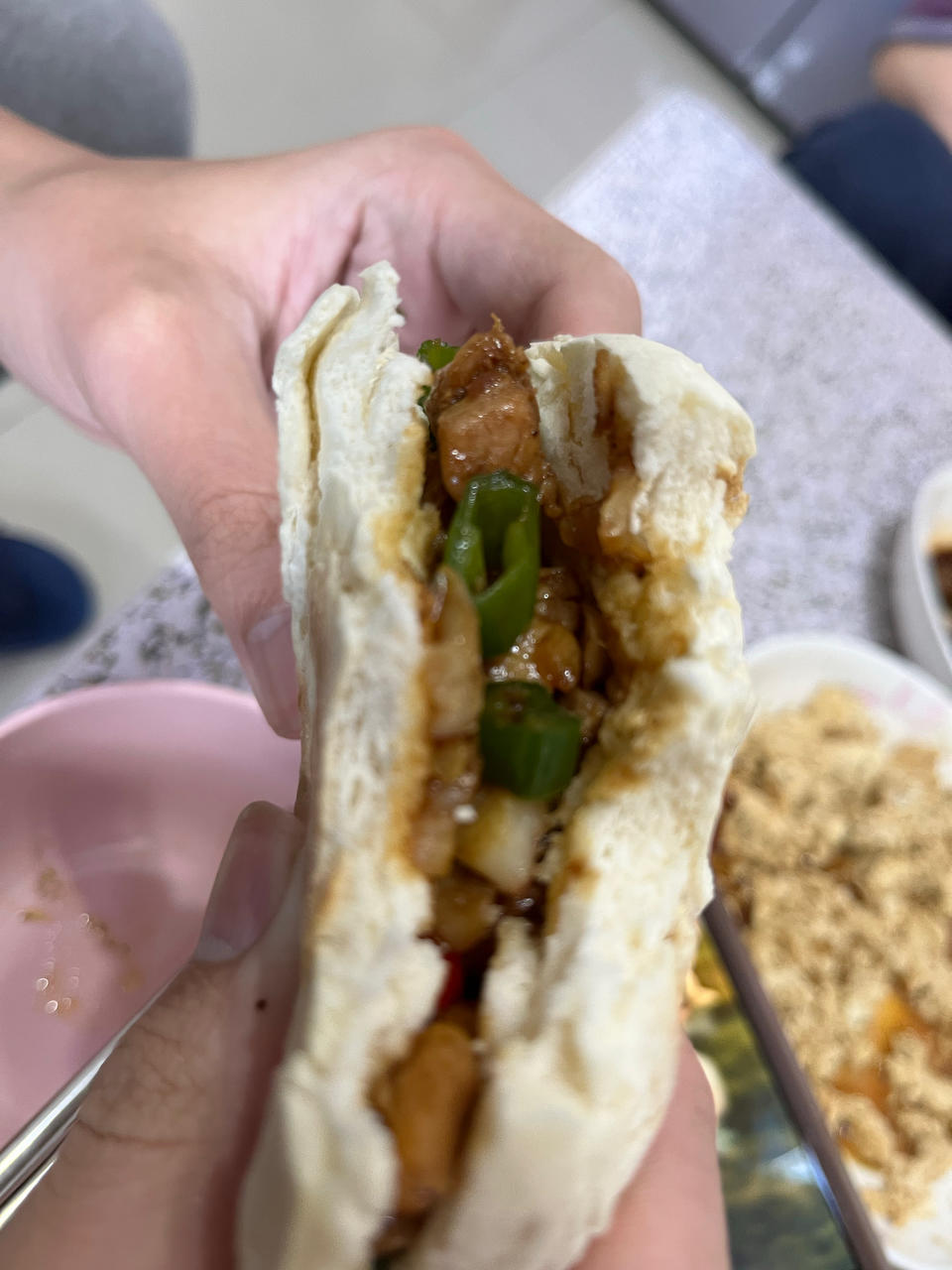 厨师长教你：“青椒炒鸡丁”的家常做法，开胃又下饭，味道很赞