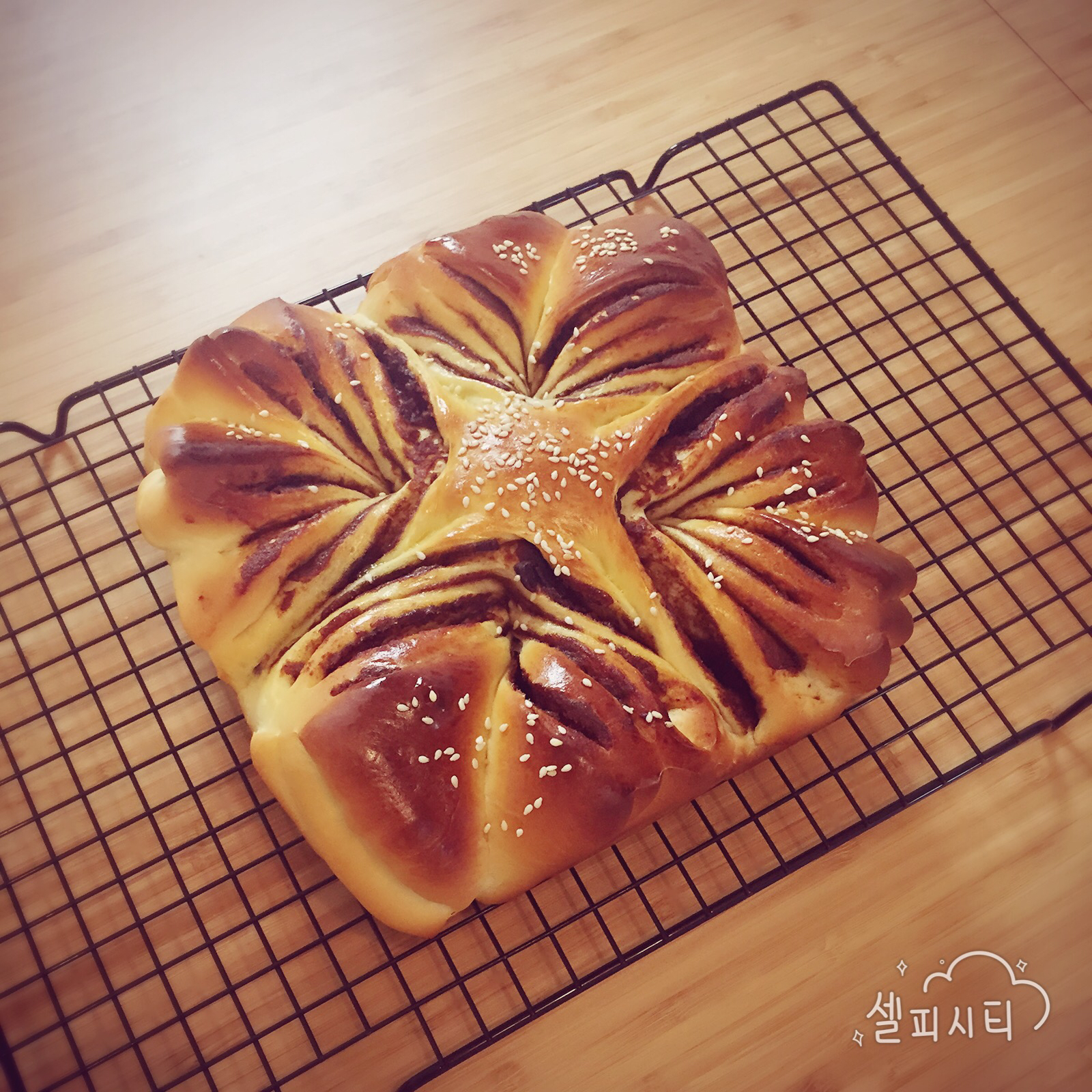 豆沙花式面包