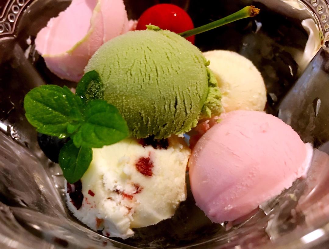 唯美食与爱恋做的无需搅拌也无冰渣的抹茶冰淇淋
