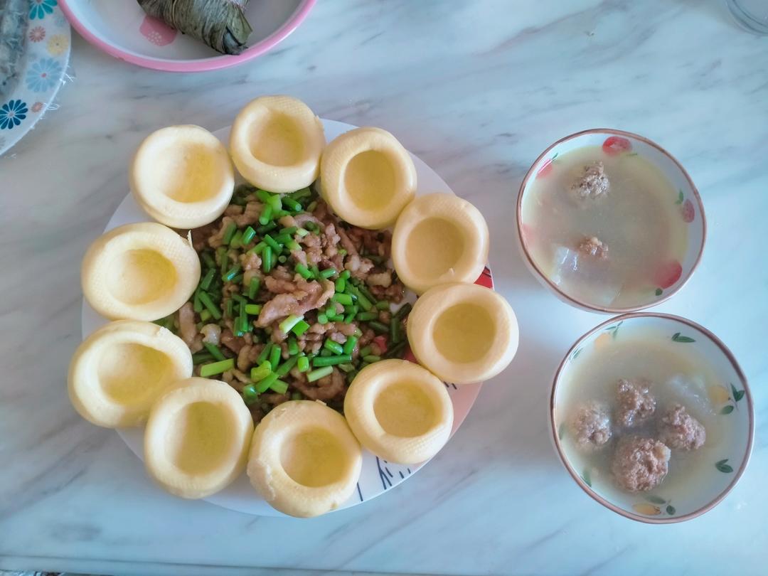 杂粮包之蒜苔肉沫~~肉一定要炒嫩才好吃，伴米饭也超好吃滴