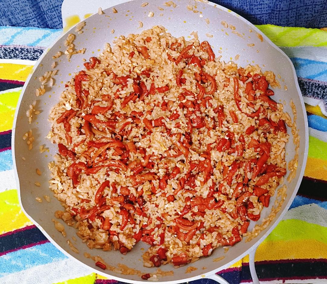 绝世无敌超超超好吃辣货鸭肠炒饭！