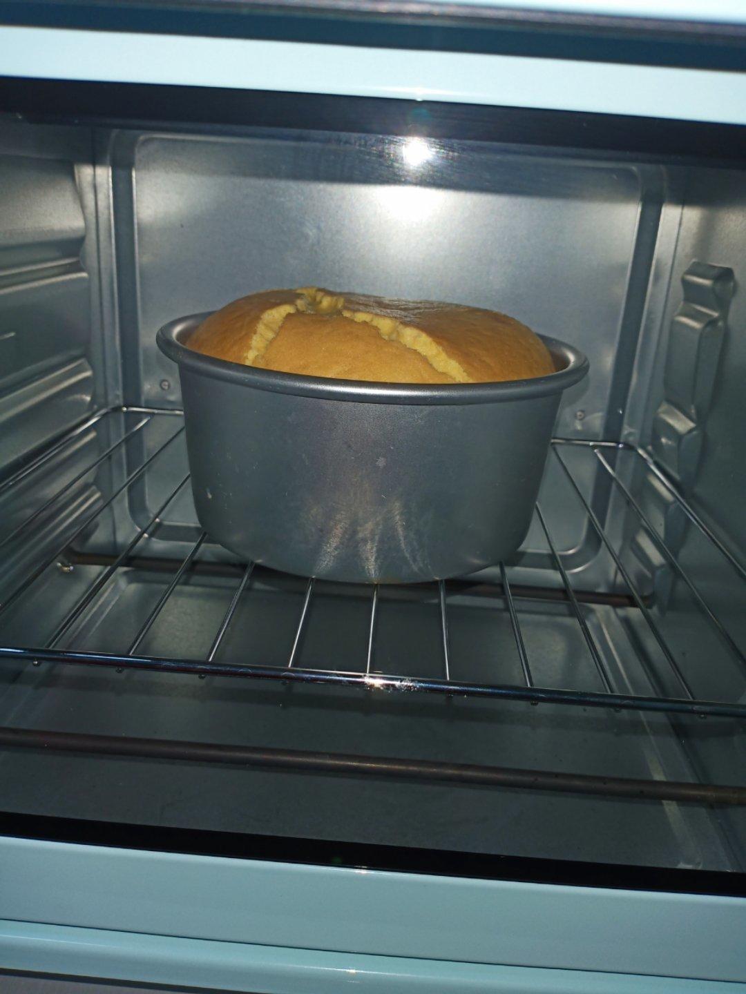 烤箱做蛋糕（戚风蛋糕的做法）