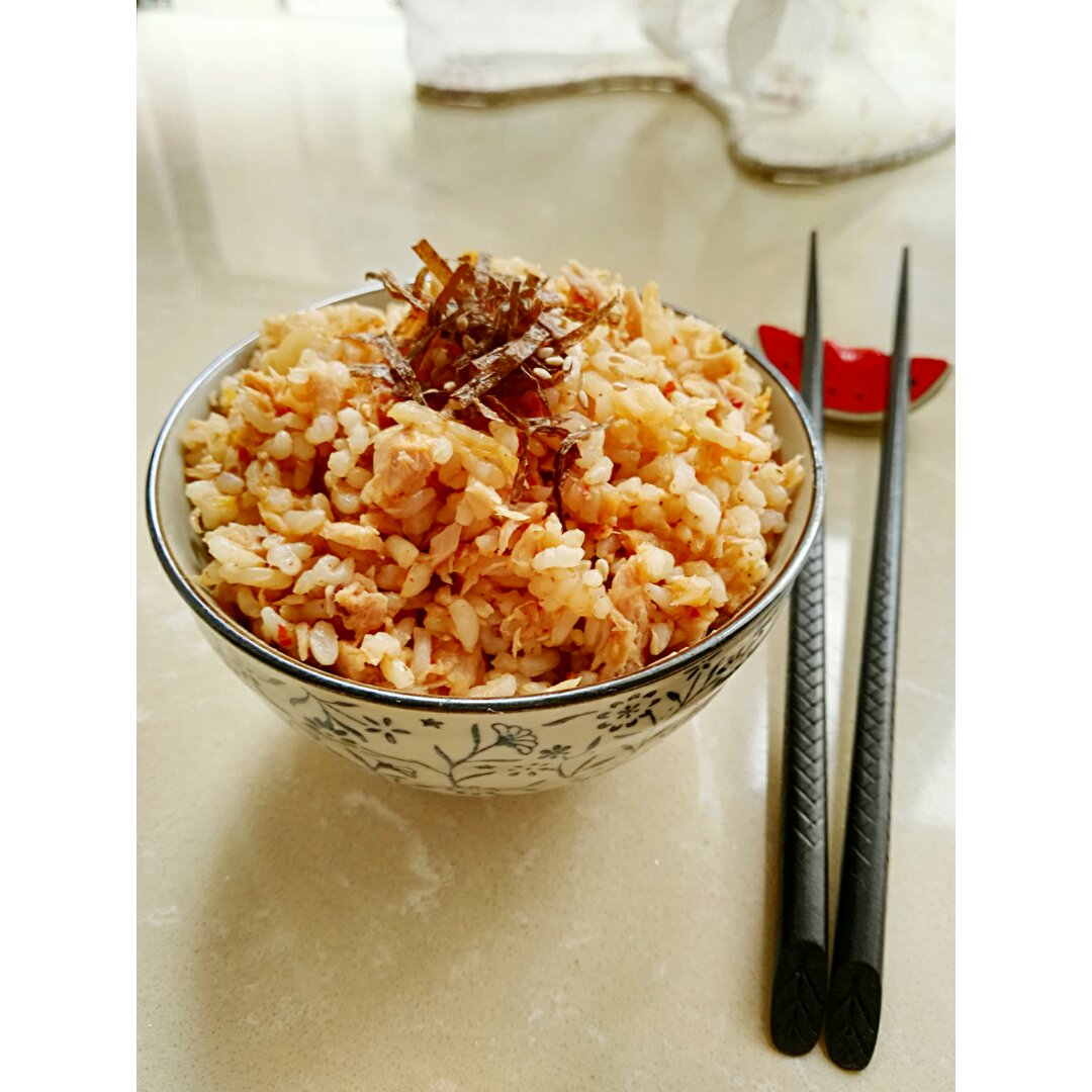 【减脂无油】金枪鱼泡菜糙米炒饭