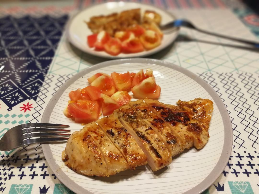 酷炫屌炸天好吃的煎鸡胸肉（香蒜蜂蜜煎鸡胸肉）