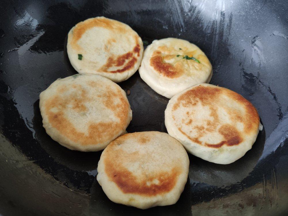 皮薄馅大～韭菜鸡蛋饼