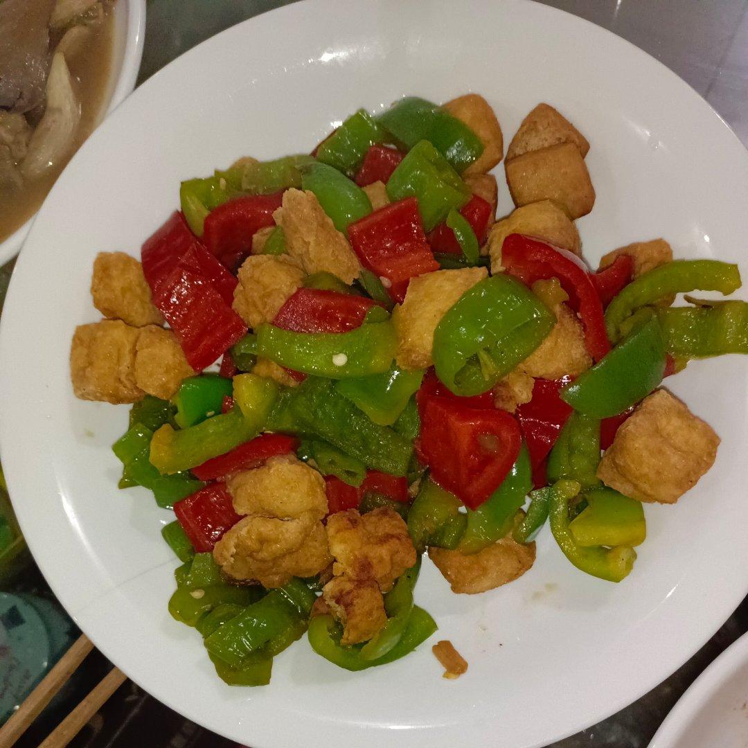 青椒油豆腐——这样做比肉还好吃的油豆腐