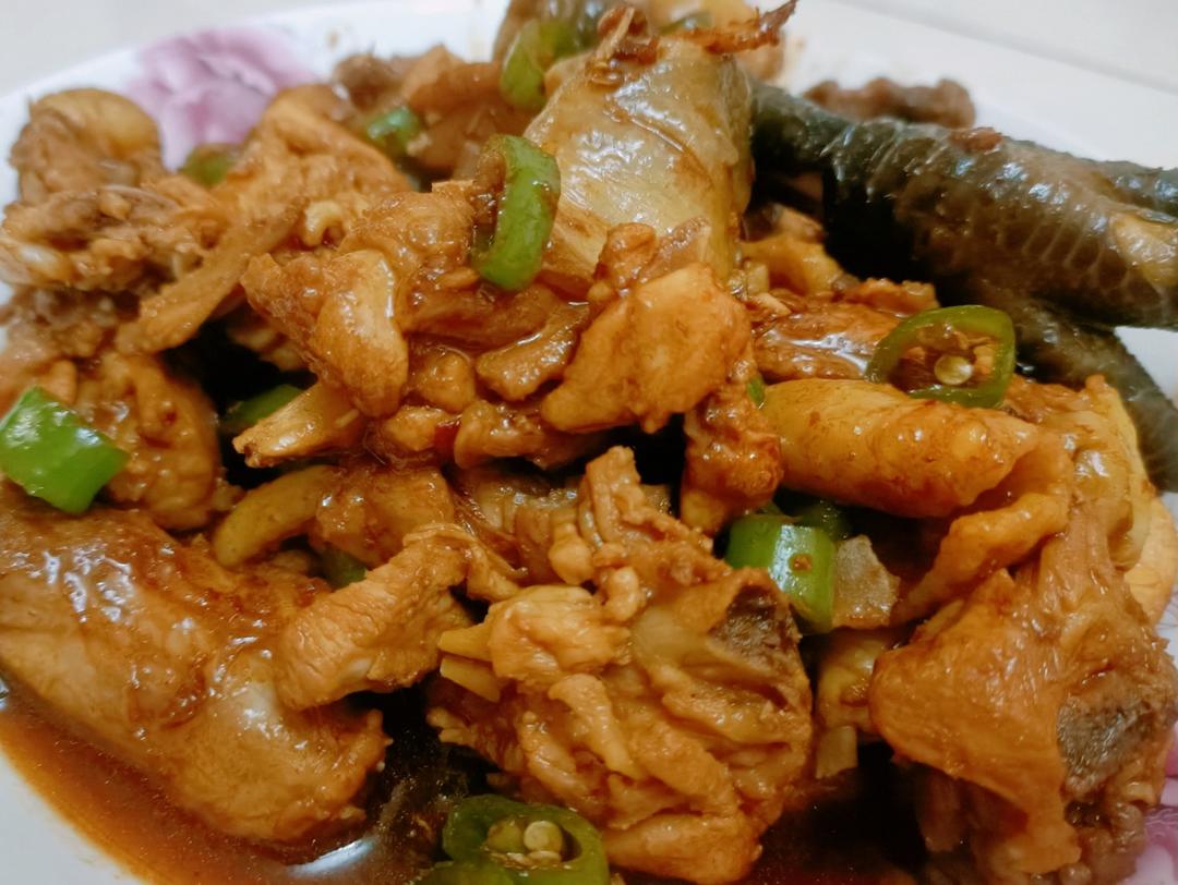 小炒鸡肉～青椒