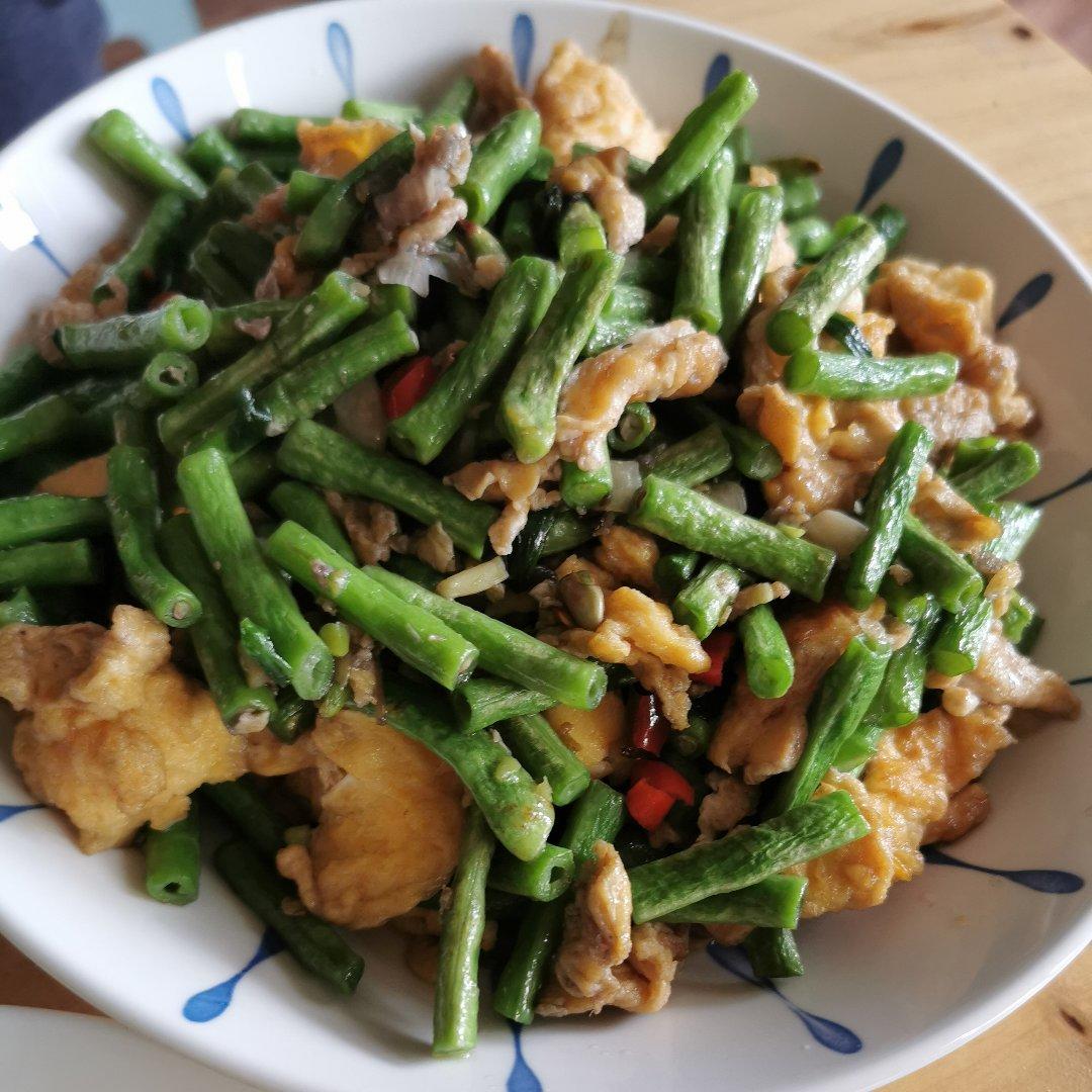 长豆角炒鸡蛋