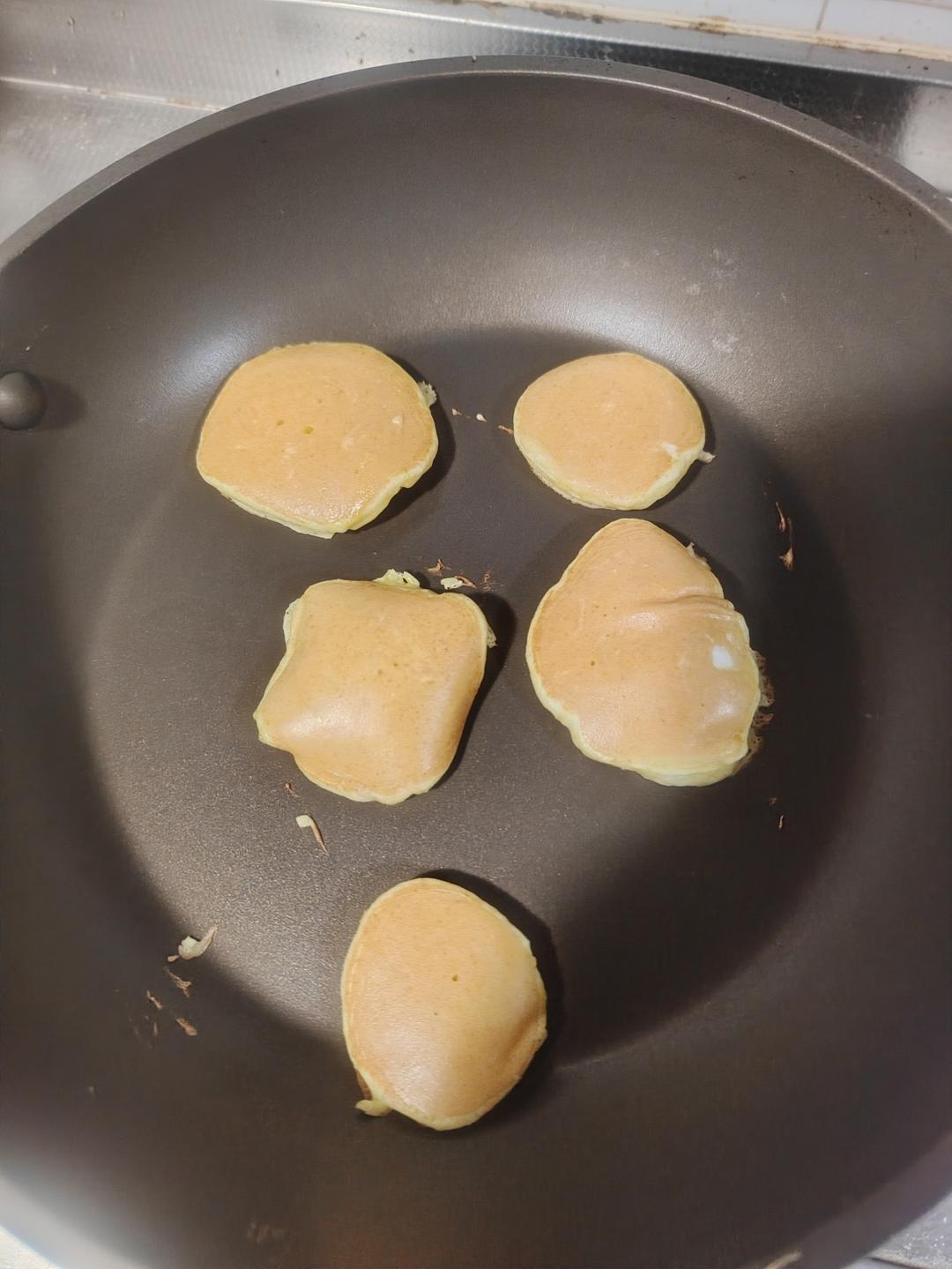 【减脂早餐】无油香蕉松饼（超简单）