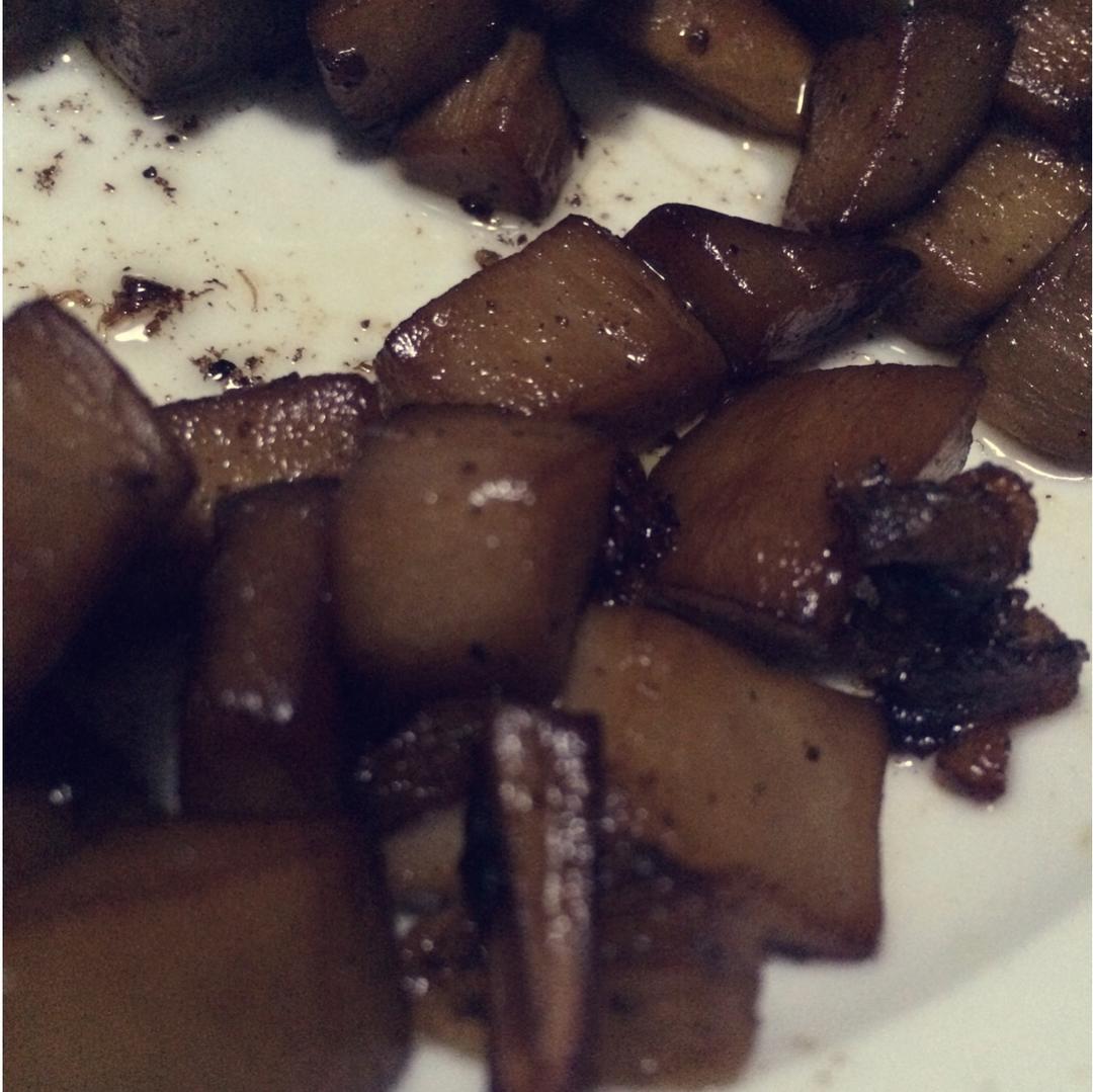 黑胡椒杏鲍菇牛肉粒
