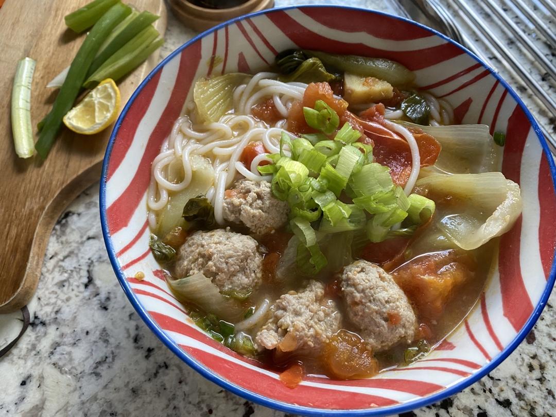 番茄丸子米线