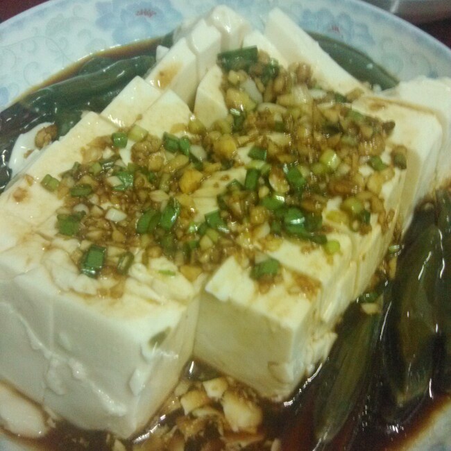 凉拌皮蛋豆腐