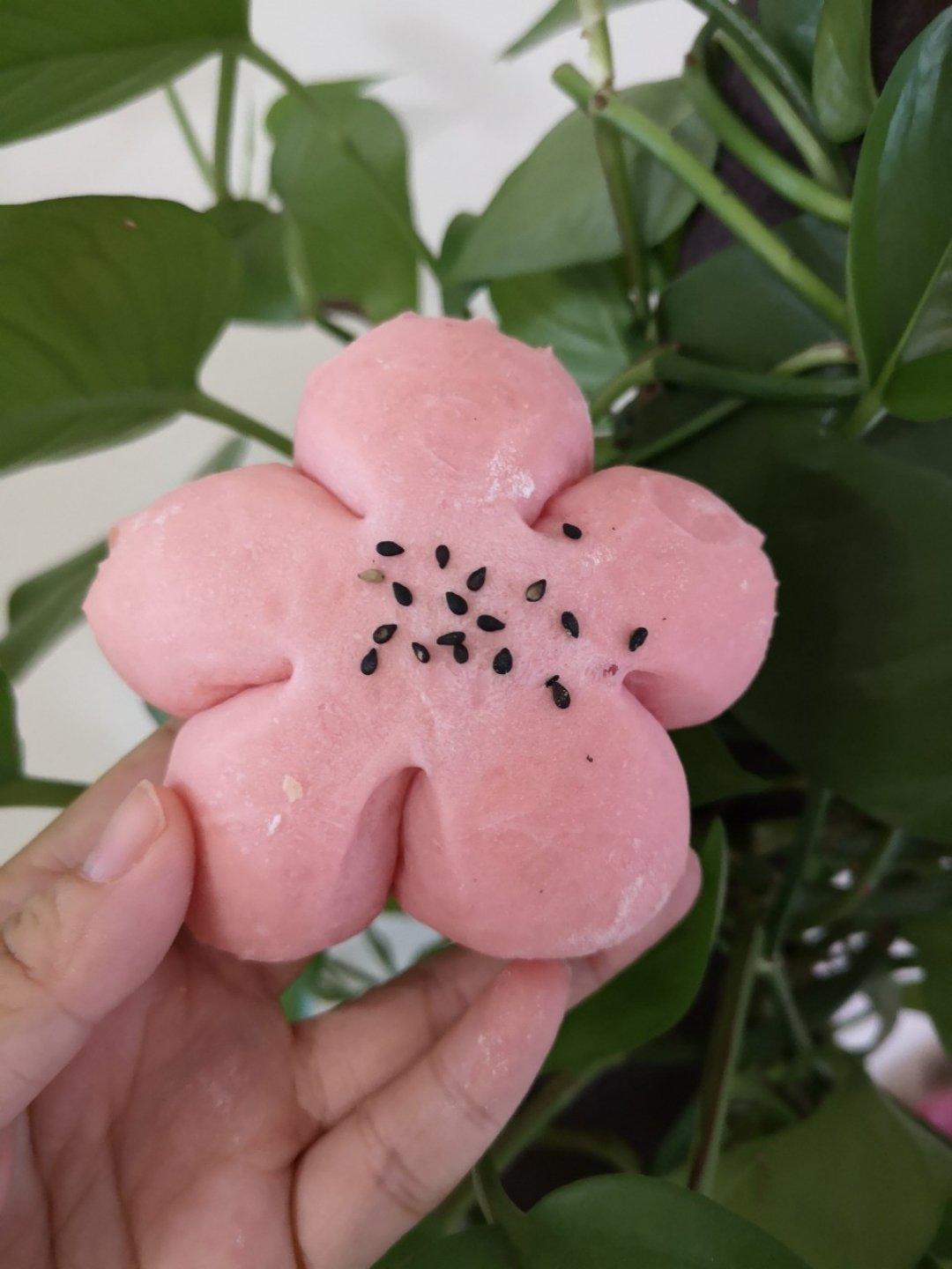 火龙果桃花面包