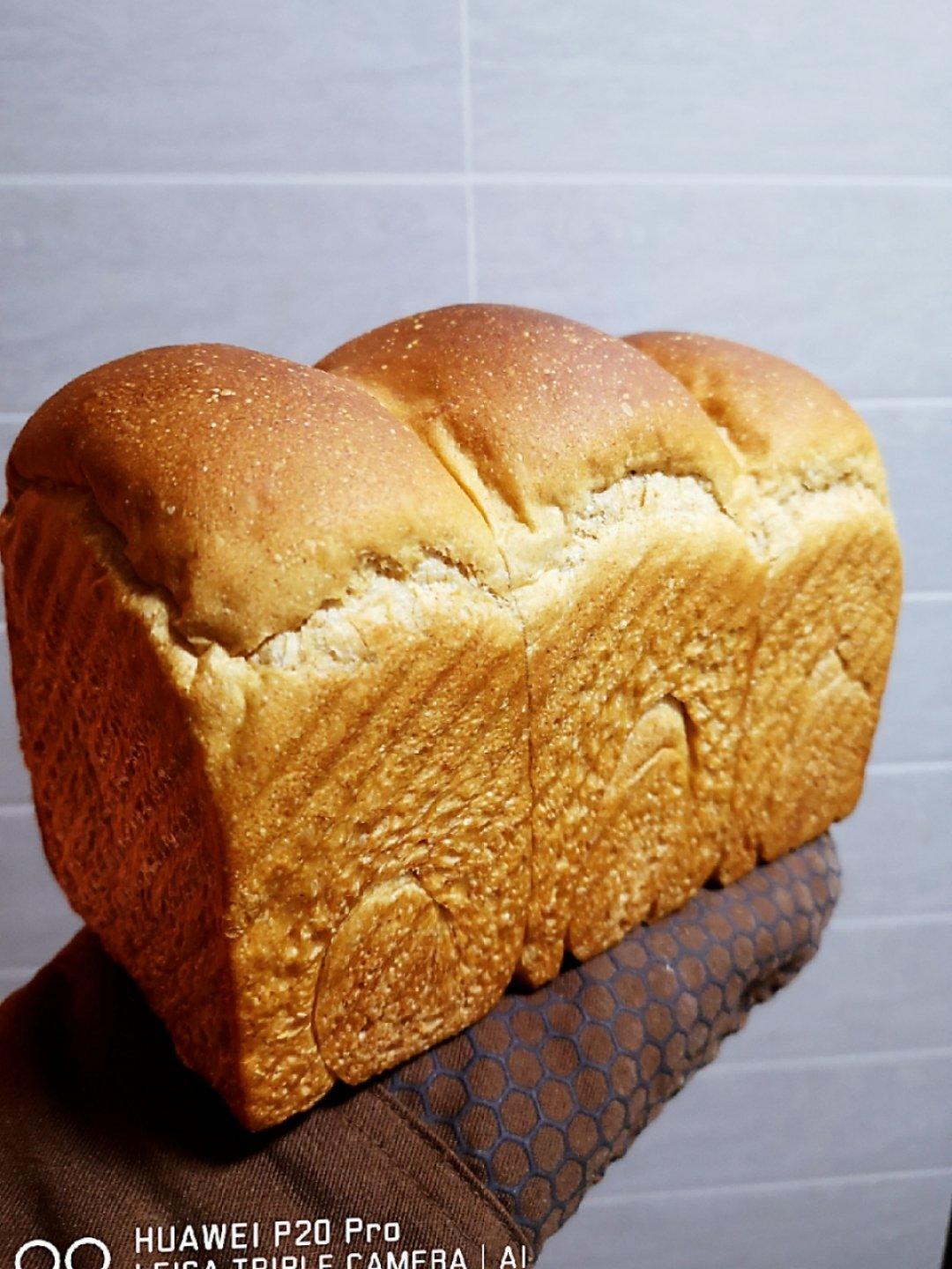 全麦吐司（50%全麦含量）低卡，低热量