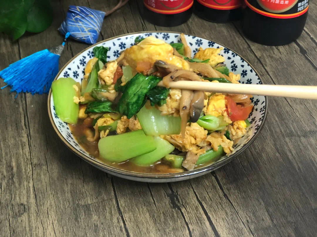 蘑菇油菜柿子炒蛋