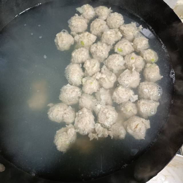 私房生汆丸子汤