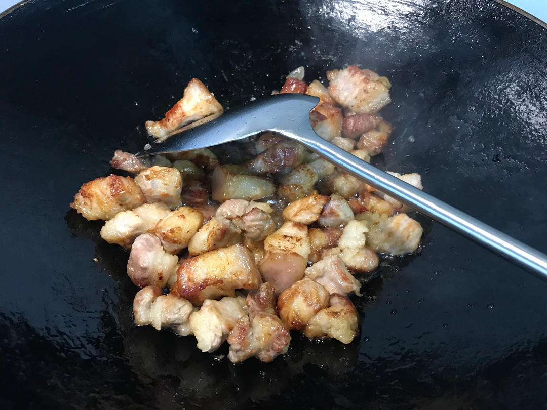 不焯水不放油的家常红烧肉