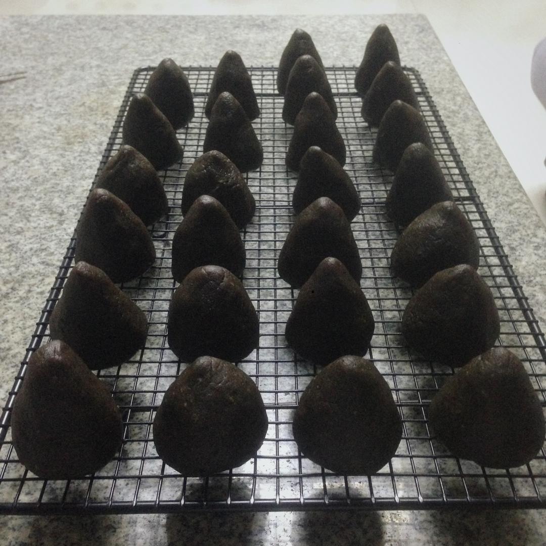 黑五宝粉窝窝头