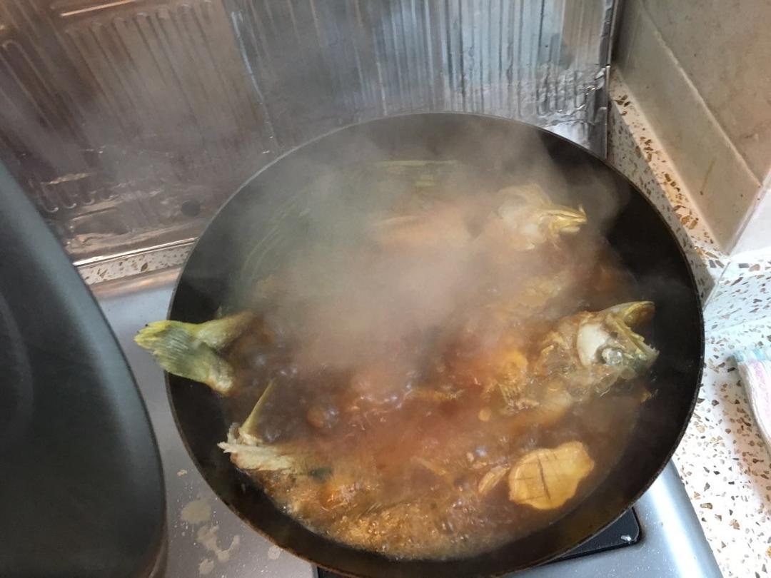 红烧黄鱼—鱼皮不破的小窍门