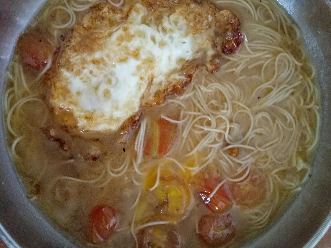辣些面面餐