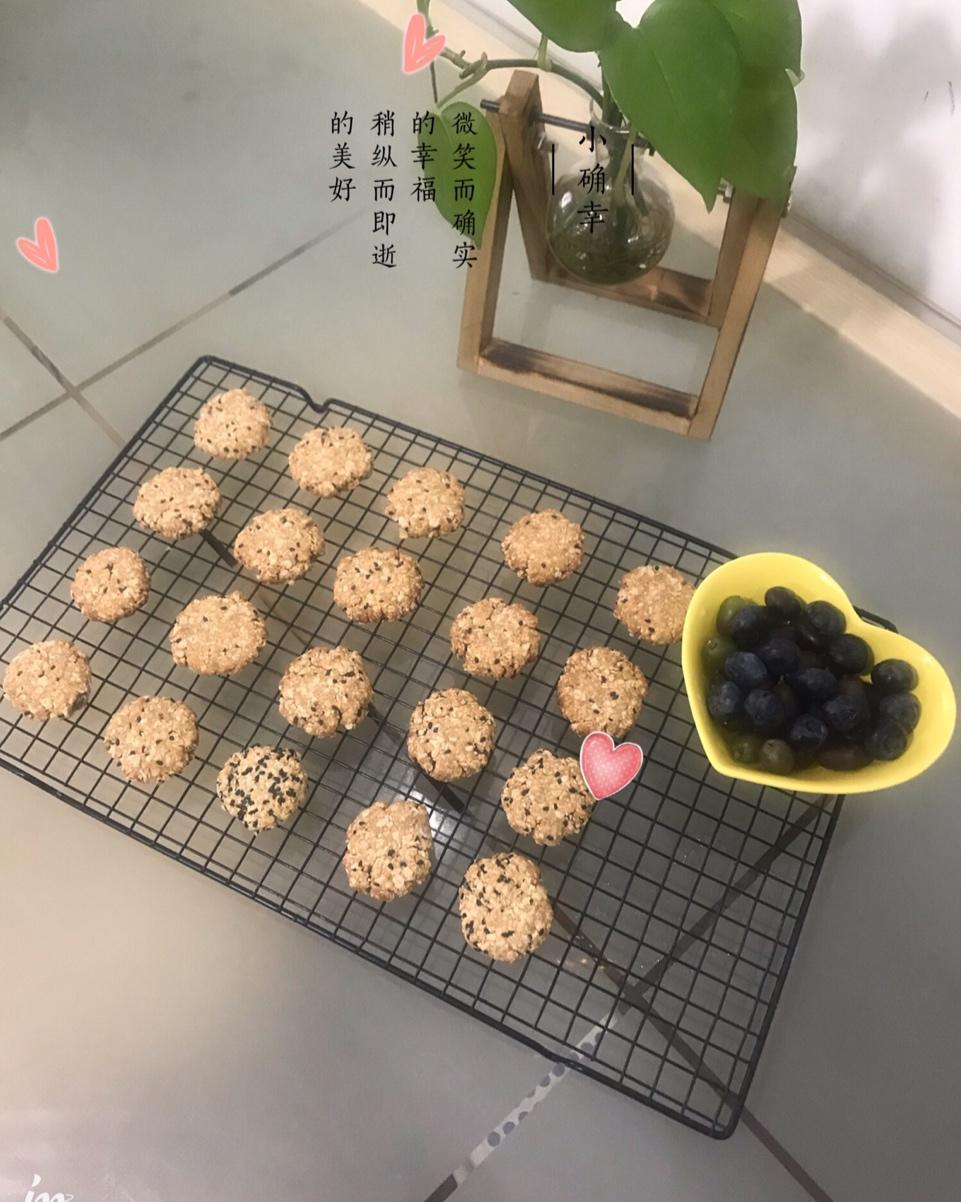 素食:有机燕麦芝麻大饼干