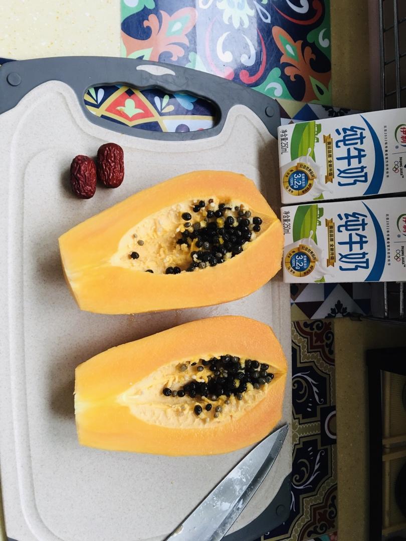 轻松三步，美容又养颜的木瓜红枣炖牛奶