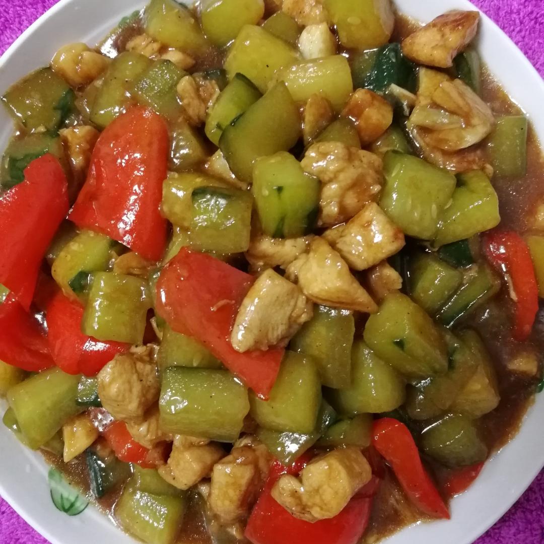 黄瓜鸡丁