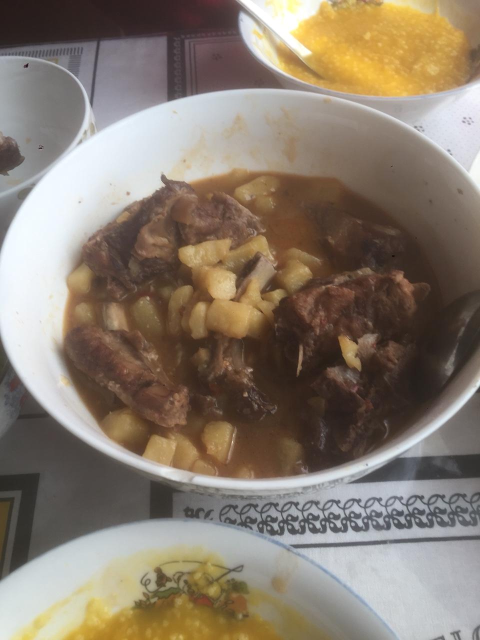 超级下饭的土豆烧排骨