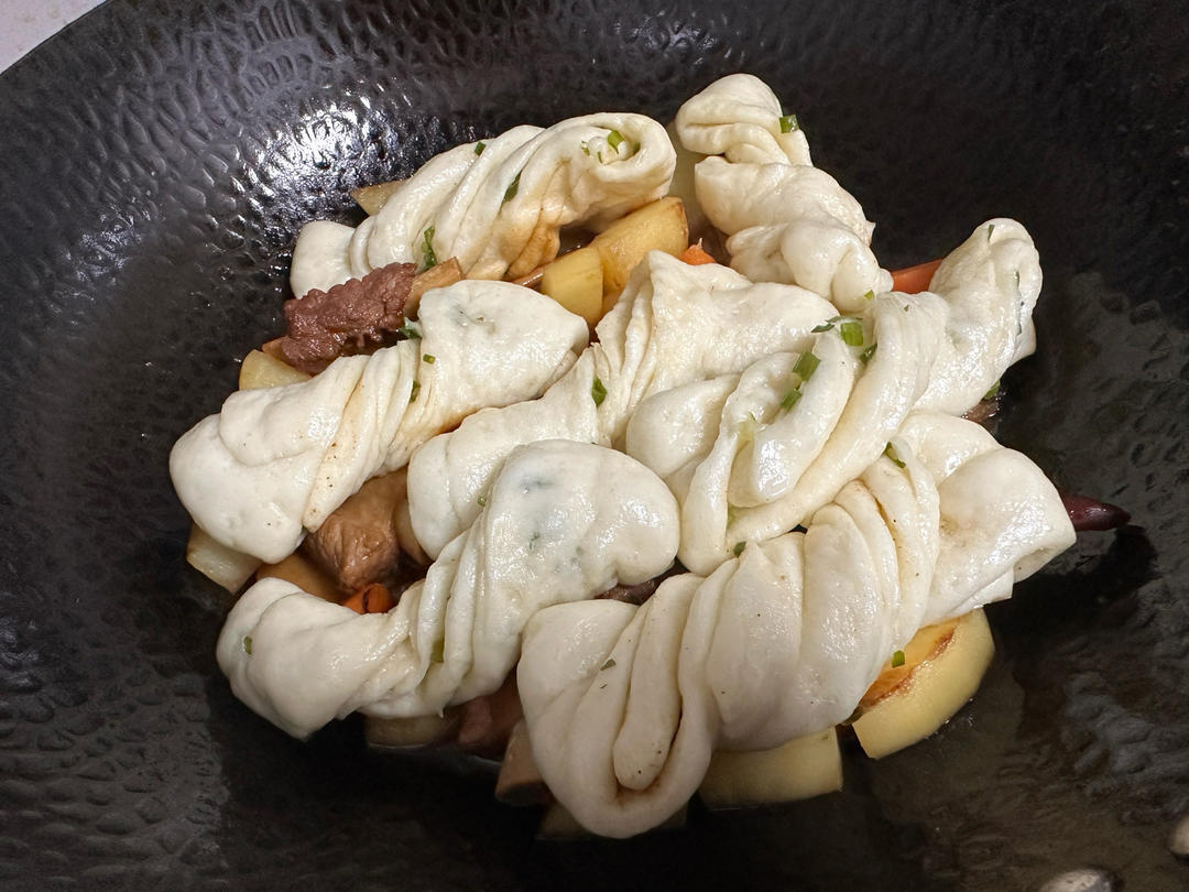 饭菜一锅出－土豆玉米排骨焖卷子【超详细】