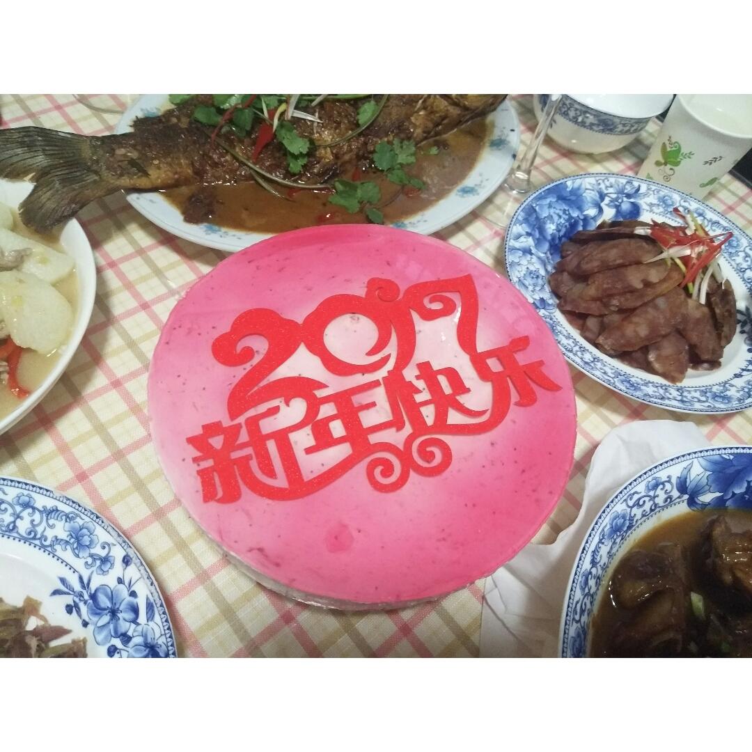 草莓慕斯蛋糕（视频菜谱）
