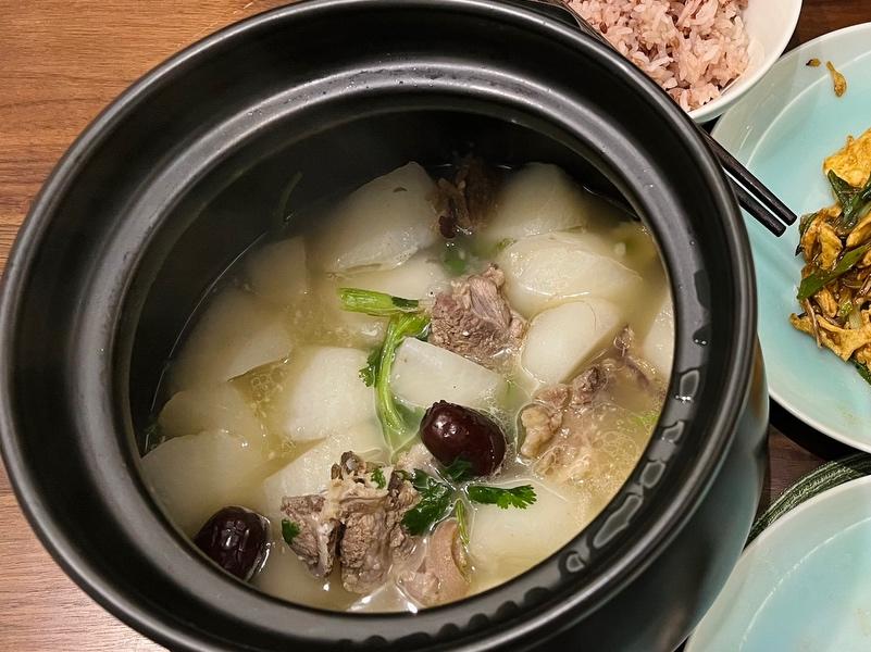 当归羊肉萝卜汤的做法