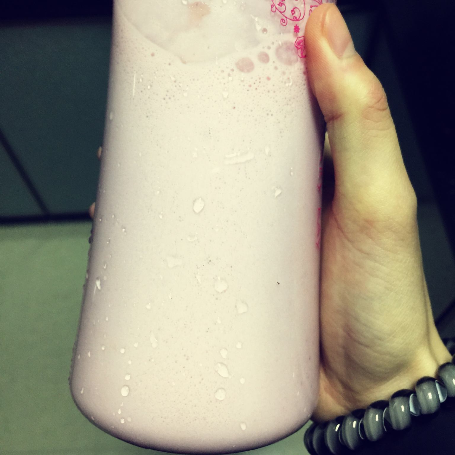 草莓奶昔