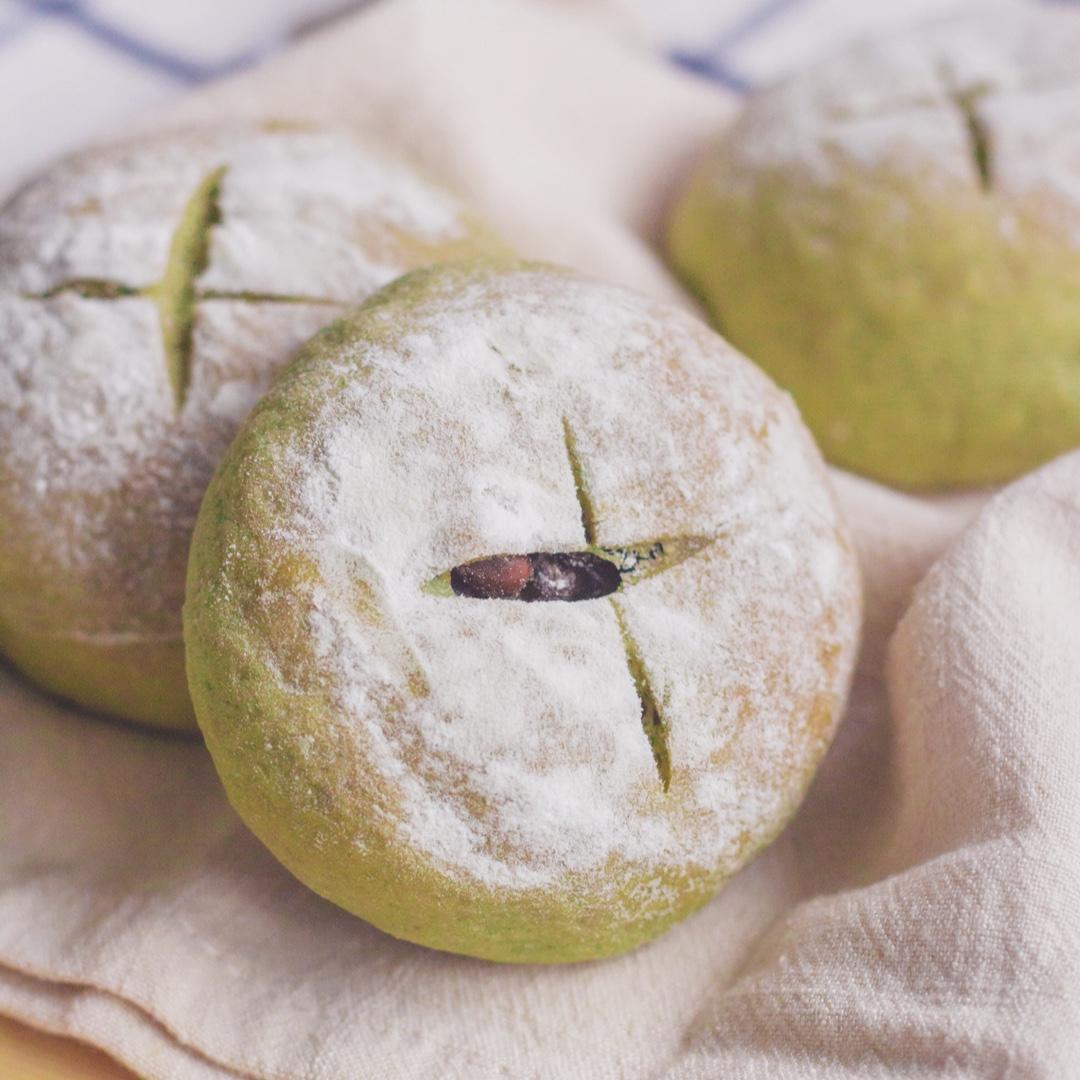 抹茶蜜豆牛角包