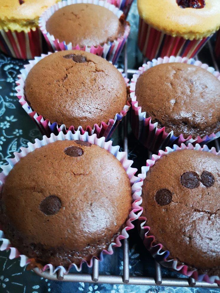 浓郁新年红主题【巧克力纸杯蛋糕】