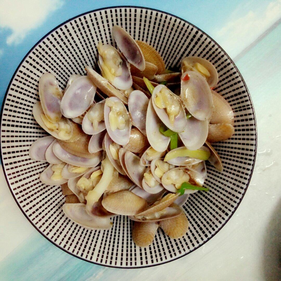 蒜香炒花甲