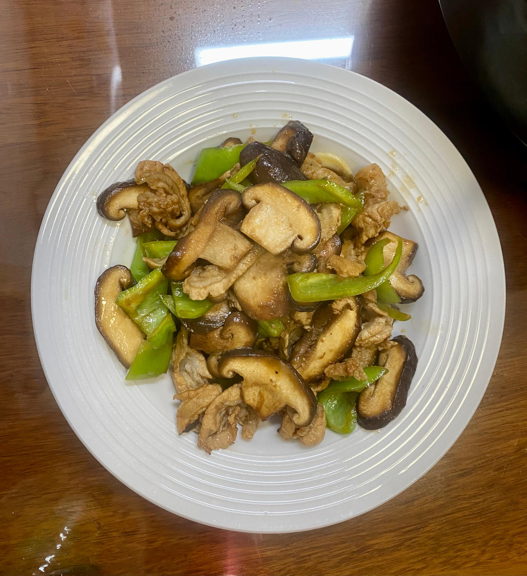 香菇炒肉｜贼香