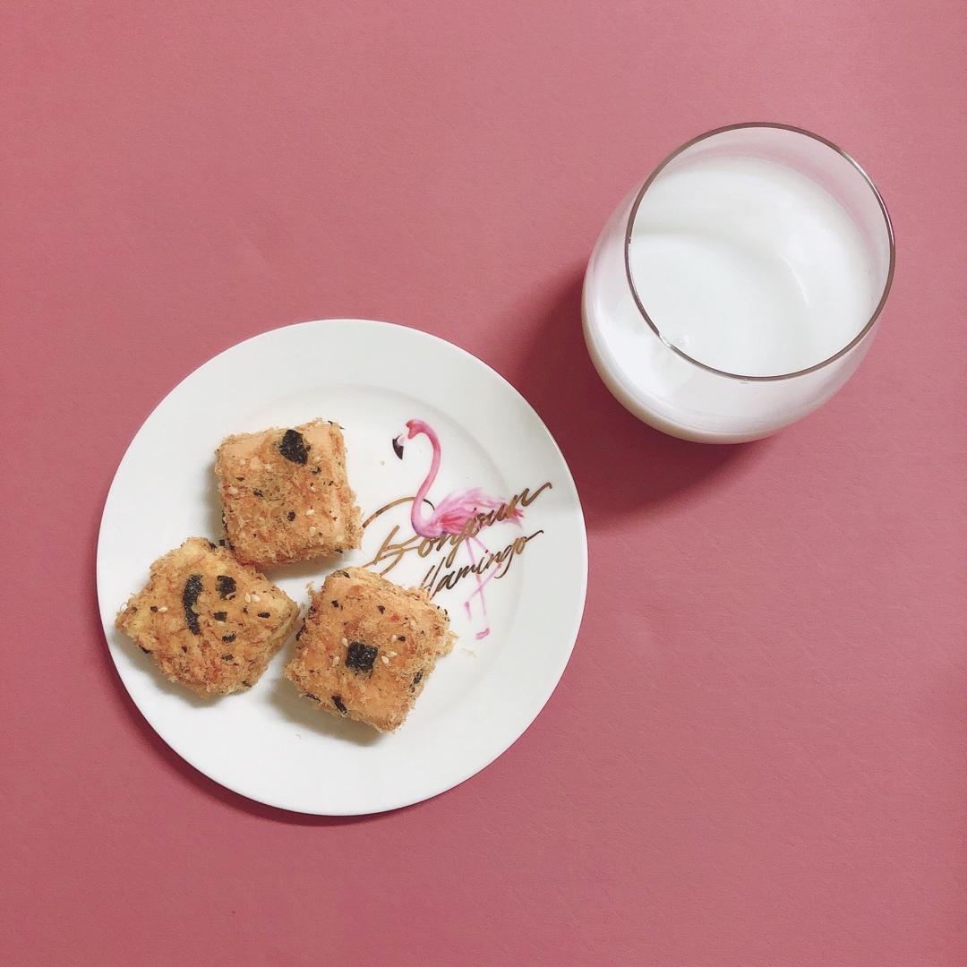 美味海苔肉松小贝