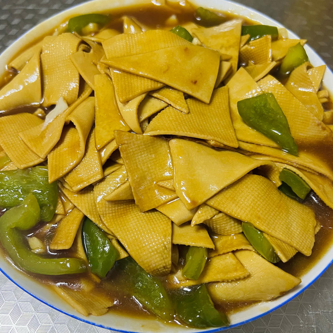 不用厨艺的尖椒干豆腐
