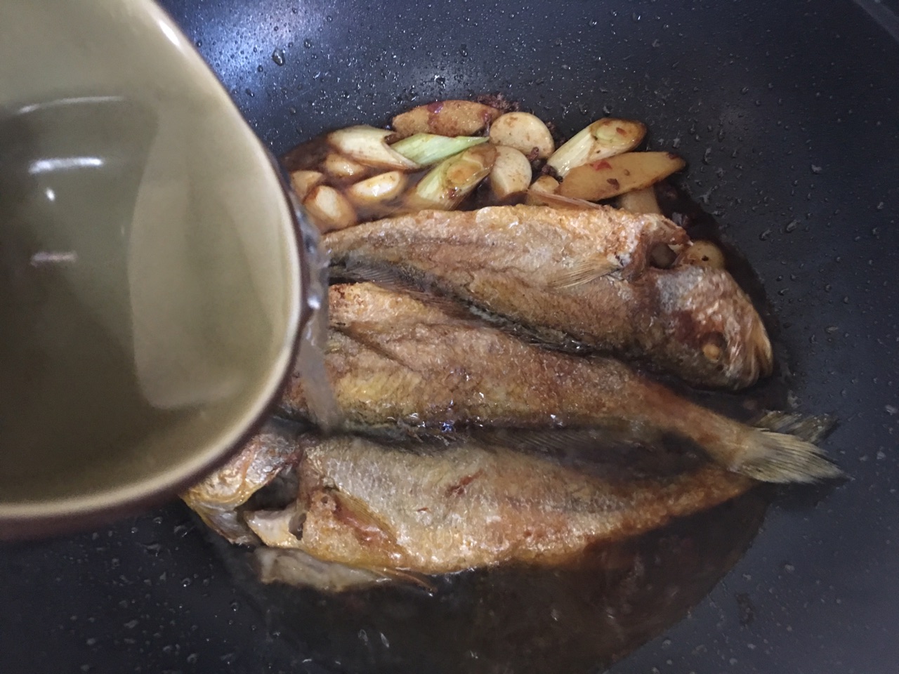 家常红烧黄花鱼 | 配方和做法的做法 步骤10
