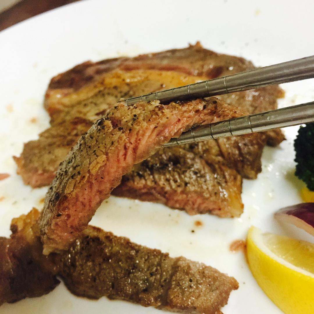 原切肉眼牛排
Rib Eye Steak的做法 步骤9