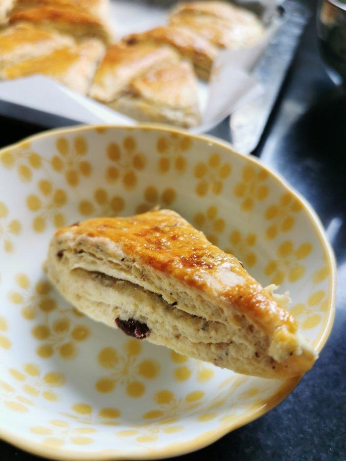 完美裂纹～百分百成功的超好吃奶香司康（禁止搬运）