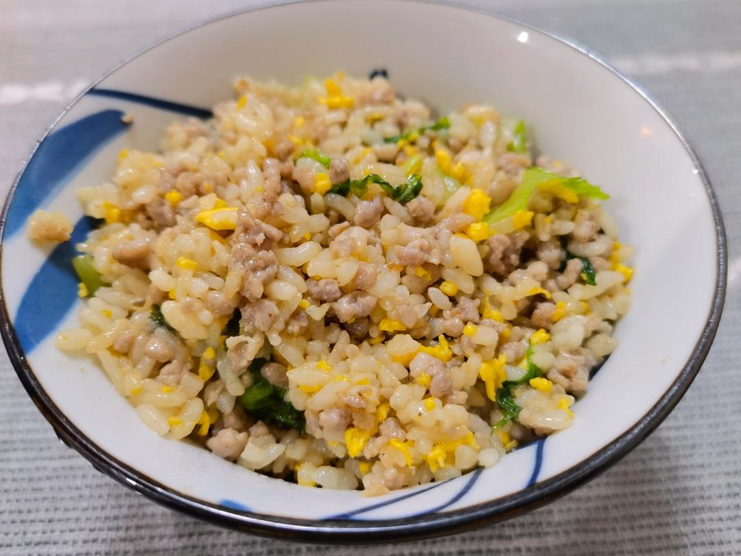 肉沫鸡蛋炒饭